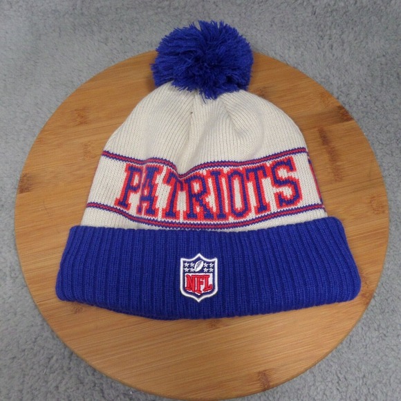 New Era New England Patriots Historic Logo Pom-Pom Knit Winter Hat - Picture 2 of 5
